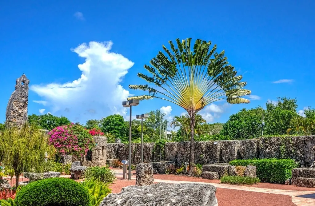 Edward Leedskalning, builder of Coral Castle