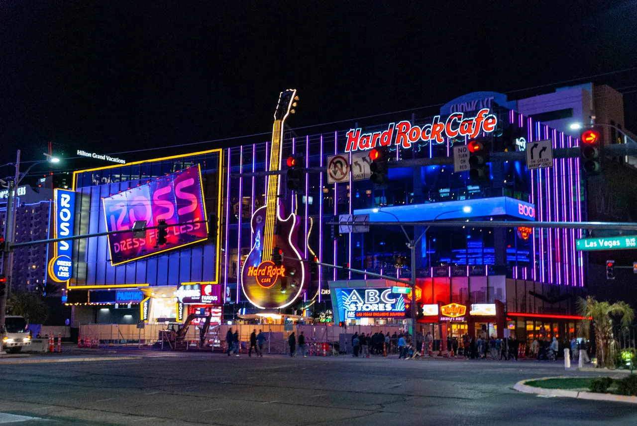 Hard Rock and Ross in Las Vegas. Photo by David Vives.